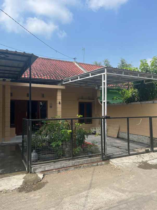 dijual rumah kepanewon pleret