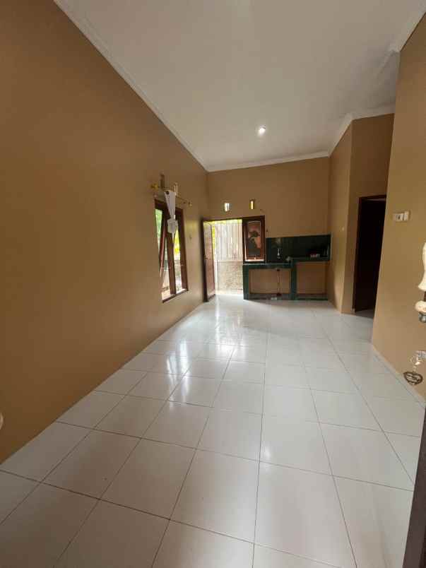 dijual rumah kepanewon pleret