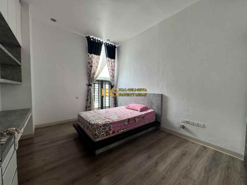 dijual rumah komplek cemara kuta jalan ubud