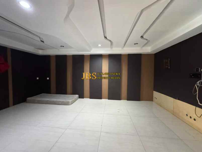 dijual rumah komplek cemara kuta jalan ubud