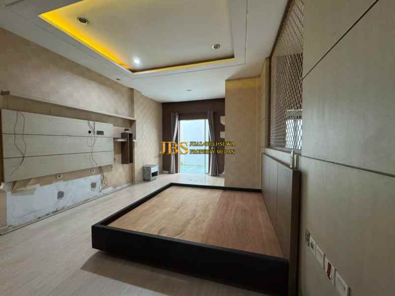 dijual rumah komplek cemara kuta jalan ubud