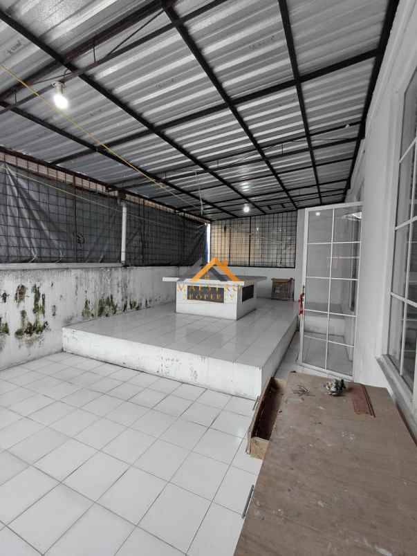 dijual rumah komplek citra garden