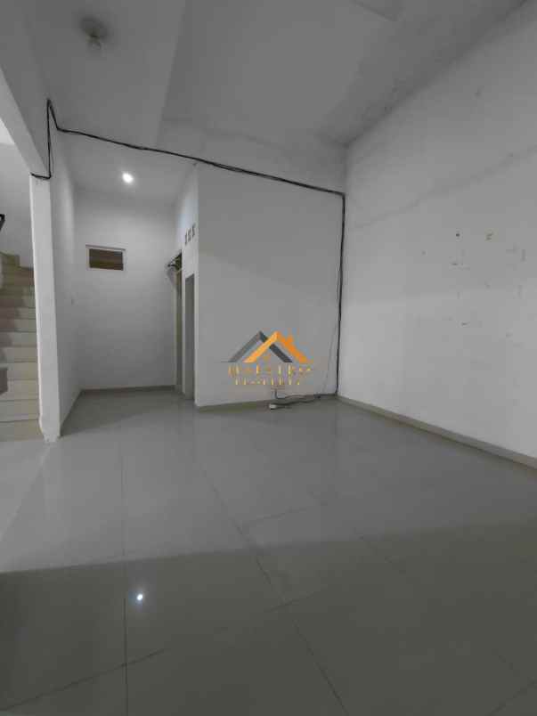 dijual rumah komplek citra garden