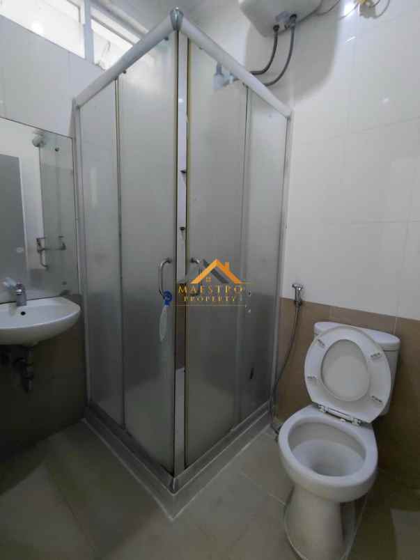 dijual rumah komplek citra garden