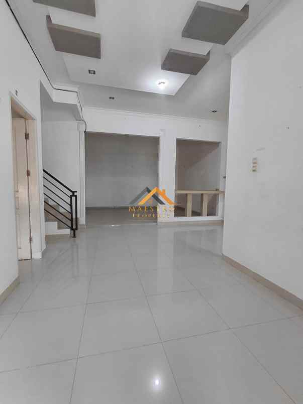 dijual rumah komplek citra garden