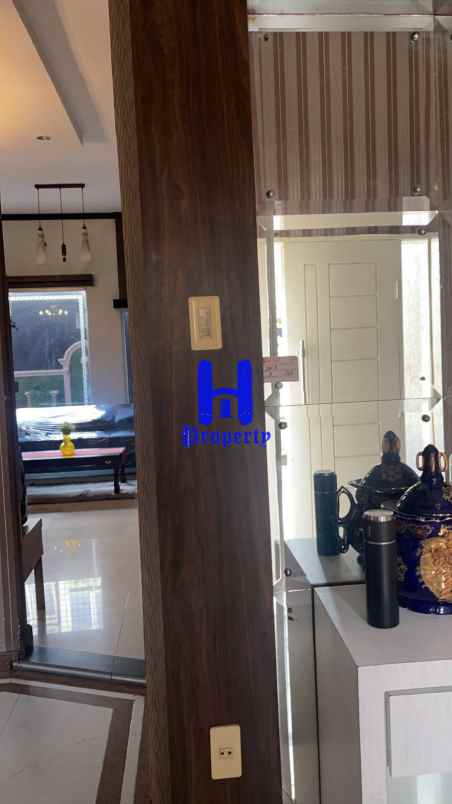 dijual rumah komplek citra wisata jalan