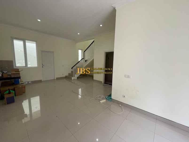 dijual rumah komplek citraland gama