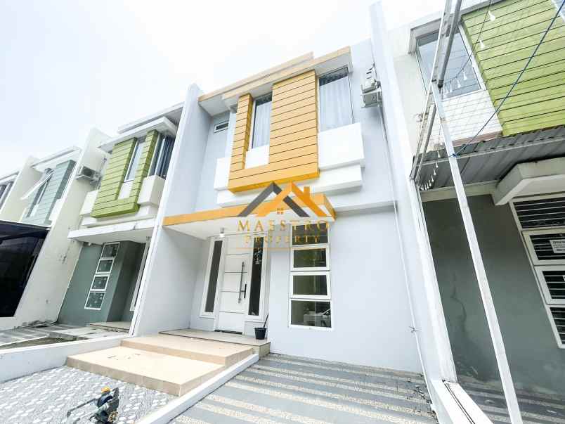 dijual rumah komplek citraland gama