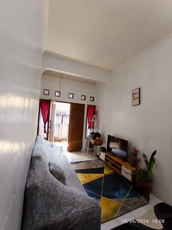 dijual rumah komplek gba 3 ciganitri