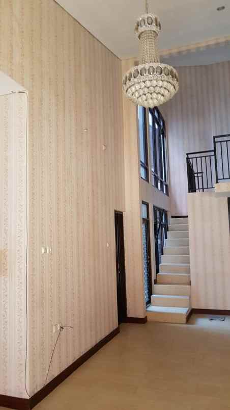 dijual rumah komplek malaka country