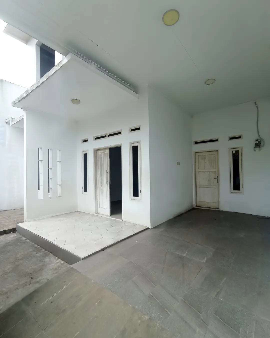 dijual rumah komplek perumahan