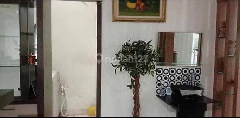 dijual rumah komplek perumahan cluster