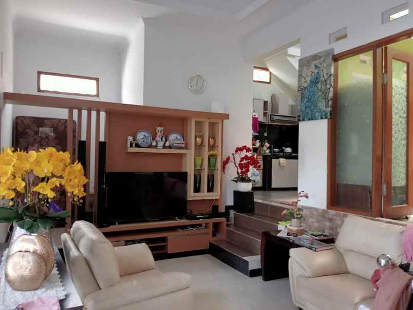 dijual rumah komplek stie ypkp pasir