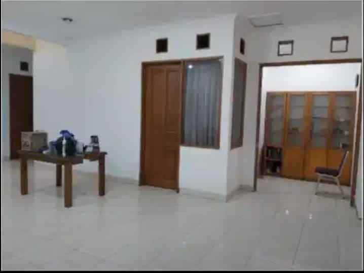 dijual rumah komplek taman harapan baru