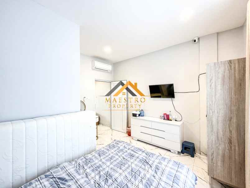 dijual rumah komplek w villas jalan