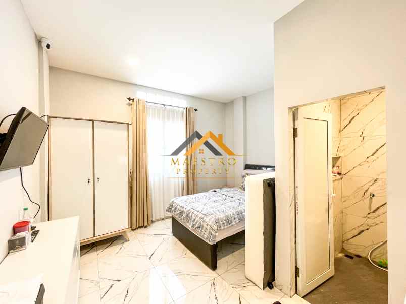 dijual rumah komplek w villas jalan