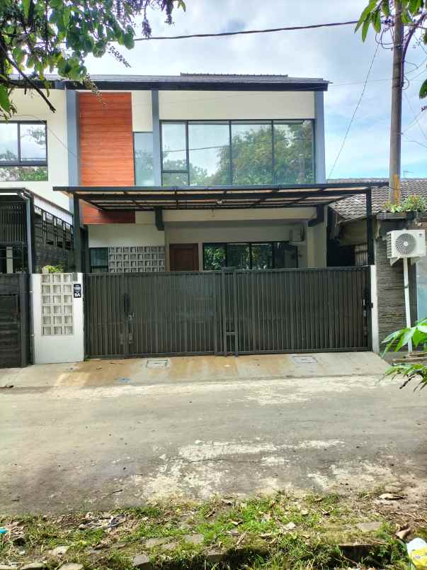 dijual rumah kopo permai