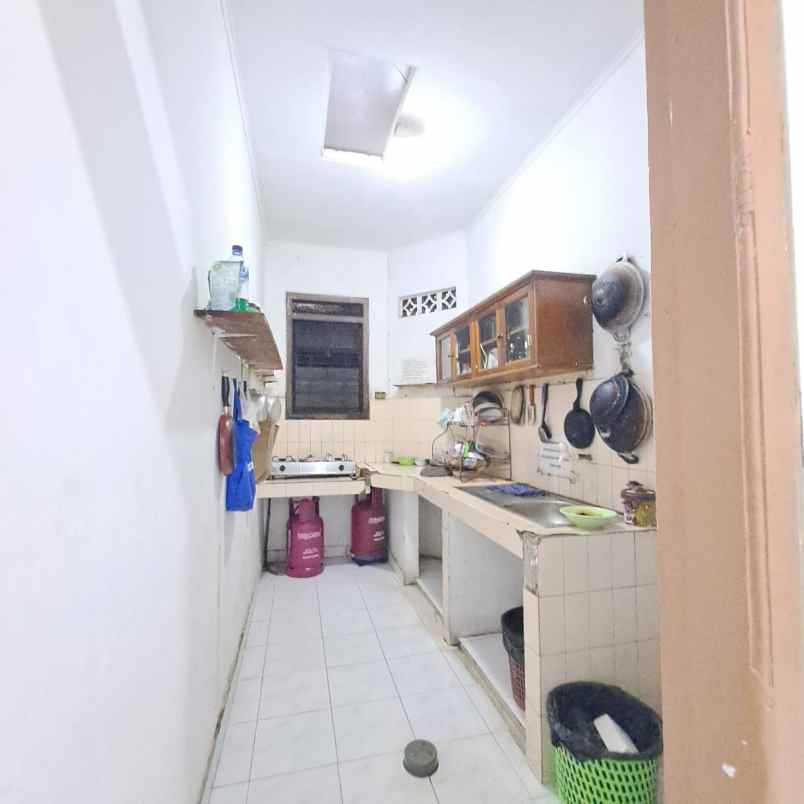 dijual rumah kost gandaria