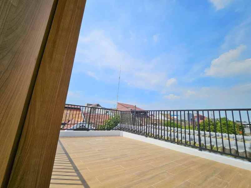 dijual rumah kota harapan indah bekasi