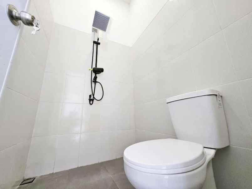 dijual rumah kota harapan indah bekasi