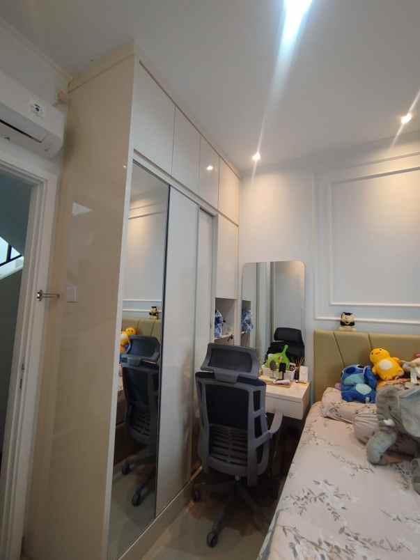 dijual rumah lake veiw cimanggis