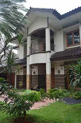 dijual rumah lapangan tembak