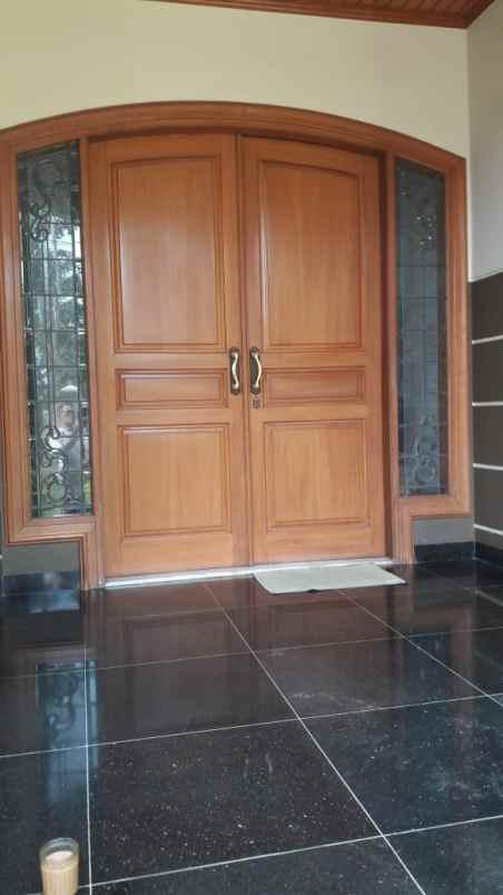 dijual rumah lapangan tembak