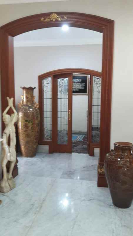 dijual rumah lapangan tembak