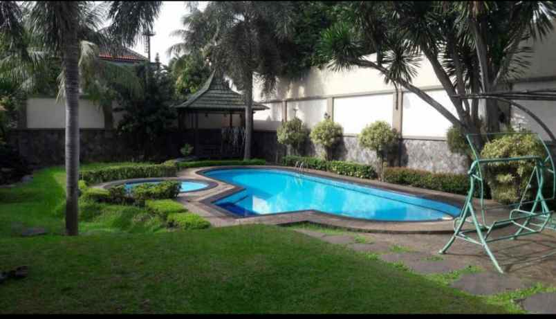 dijual rumah lapangan tembak