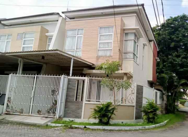 dijual rumah manyar indah