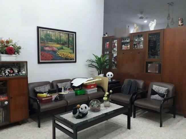 dijual rumah manyar kartika