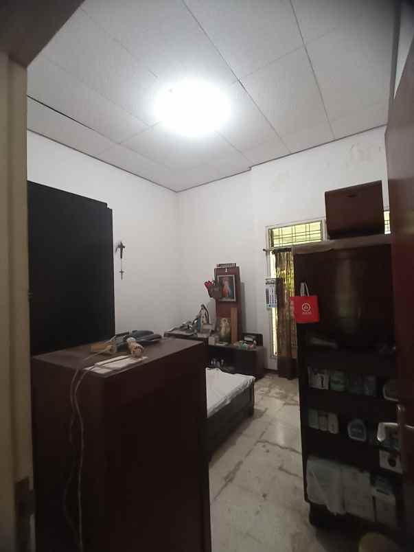 dijual rumah manyar kertoadi