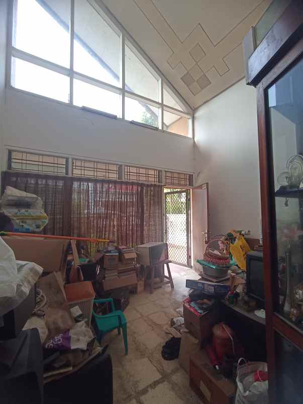 dijual rumah manyar kertoadi