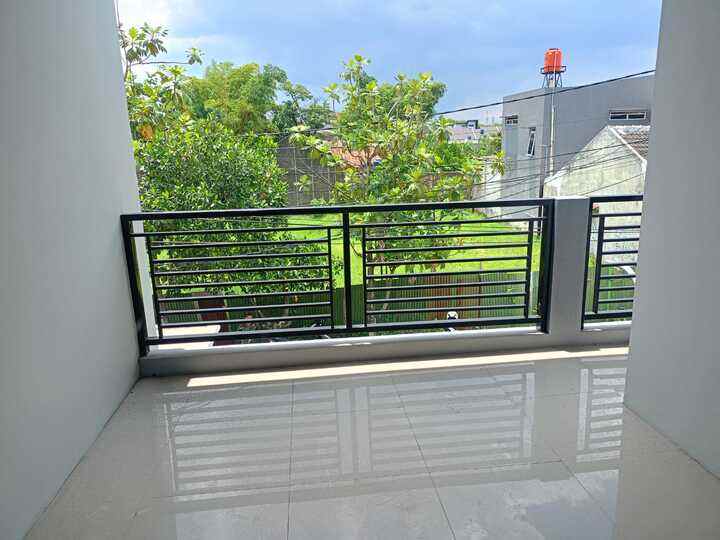 dijual rumah margahayu