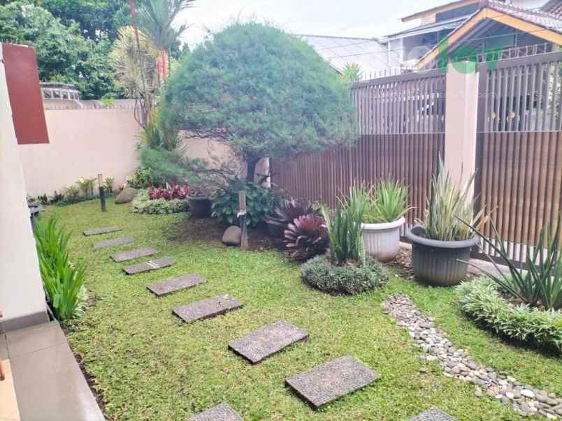 dijual rumah megaraya pasteur