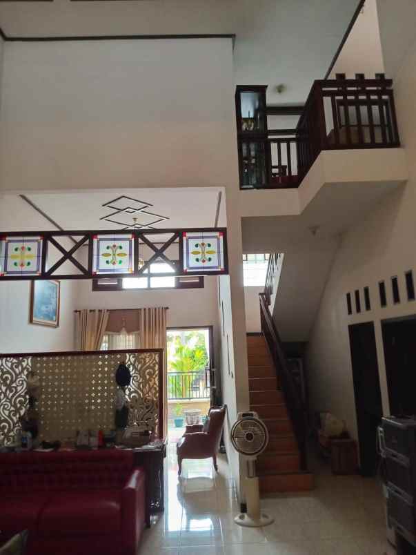 dijual rumah menanggal gayungan