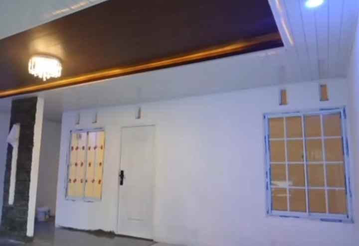dijual rumah meteseh