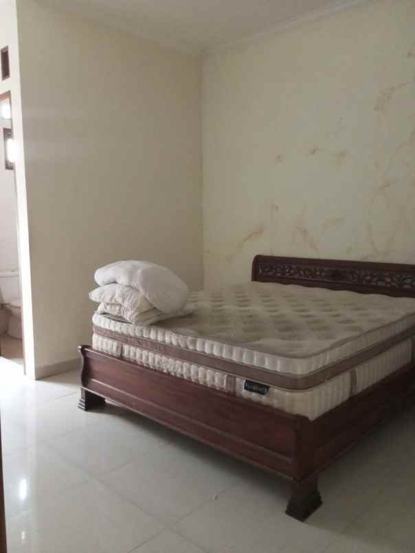 dijual rumah metland menteng cakung