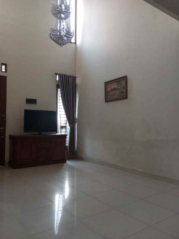 dijual rumah metland menteng cakung