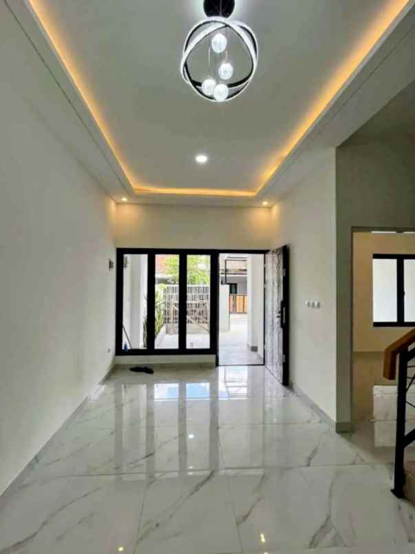 dijual rumah minomartani