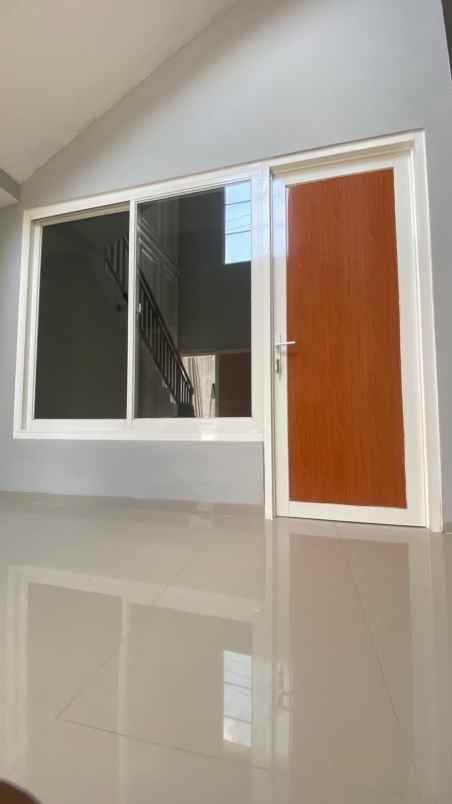 dijual rumah moderen dekat mall lipoo plazza jember