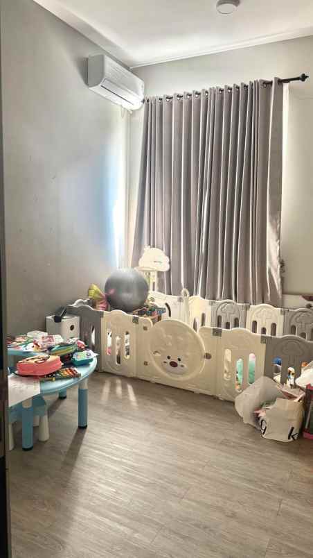 dijual rumah mulyosari