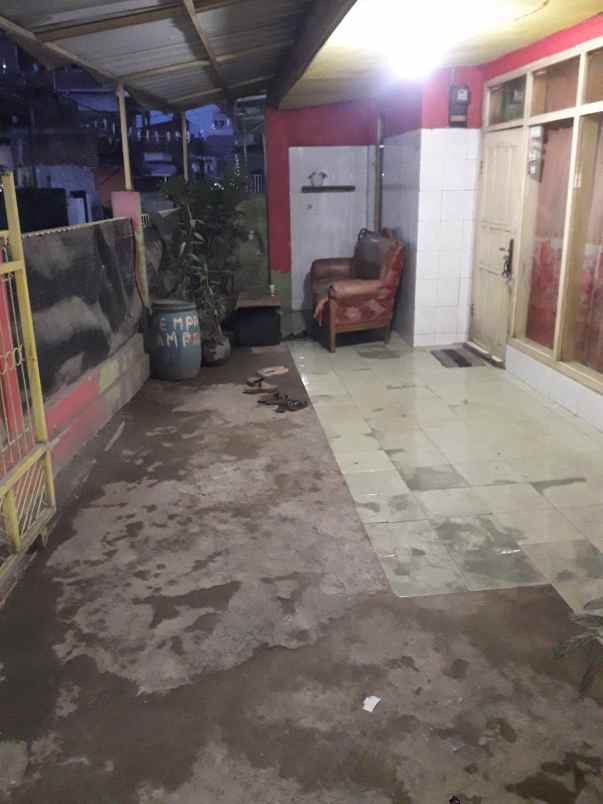 dijual rumah murah pinggir jalan