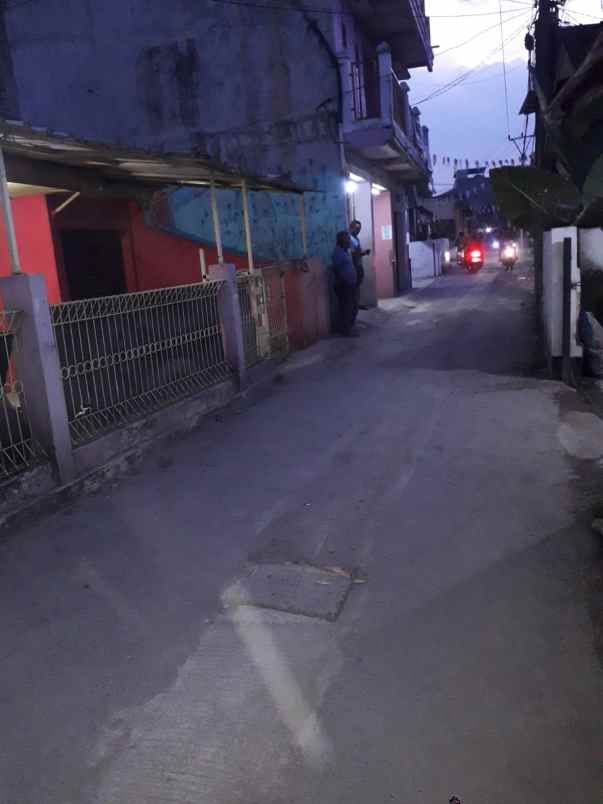 dijual rumah murah pinggir jalan