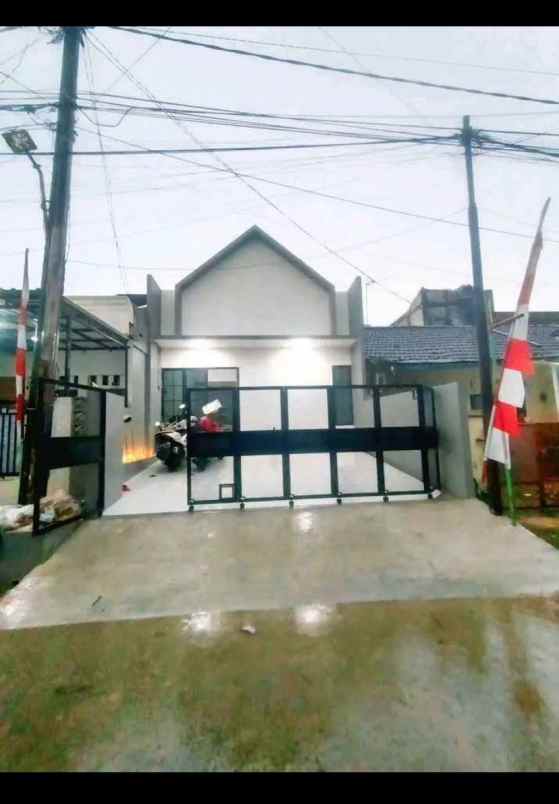 dijual rumah mutiara gading timur