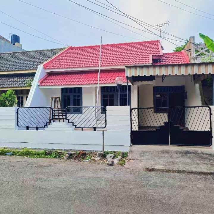 dijual rumah nginden