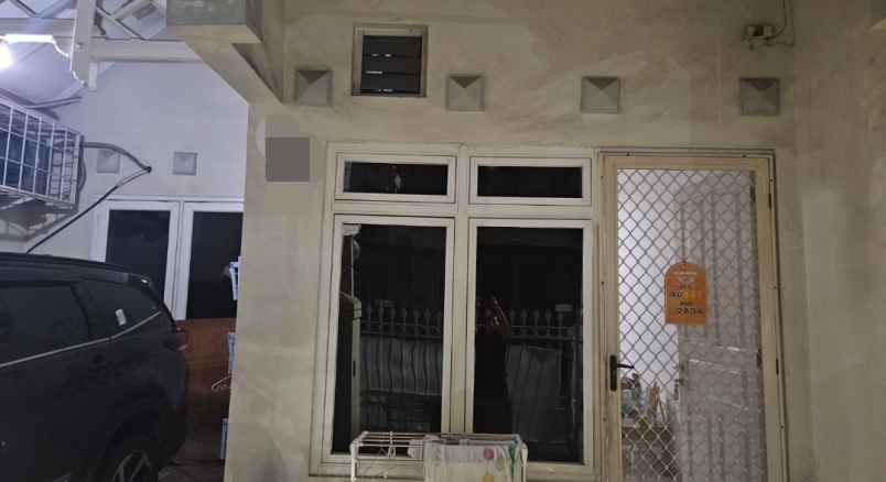 dijual rumah nirwana eksekutif