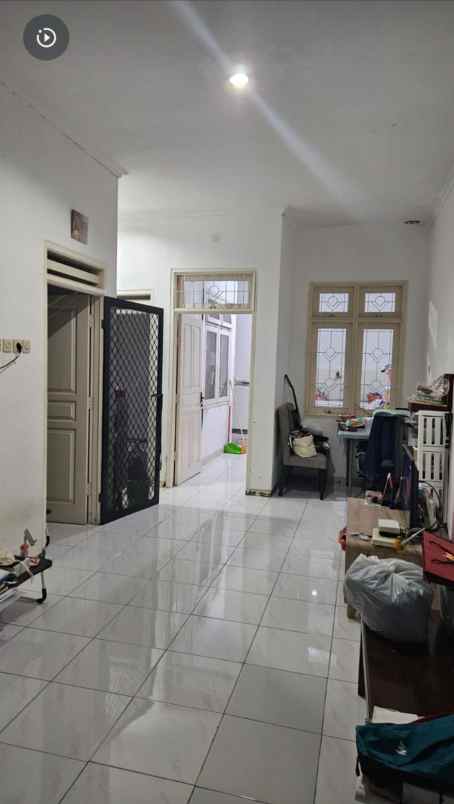 dijual rumah nirwana eksekutif