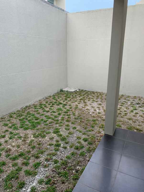 dijual rumah northwest park