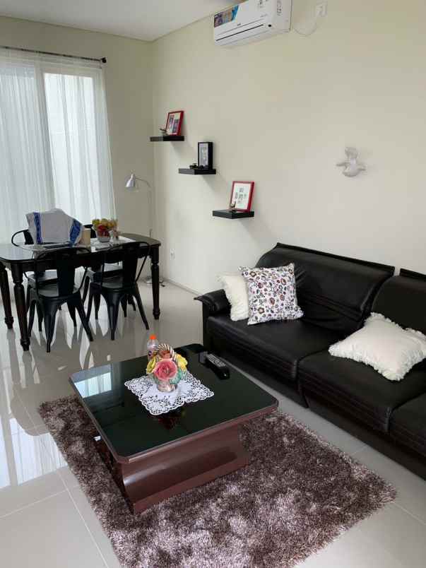 dijual rumah northwest park